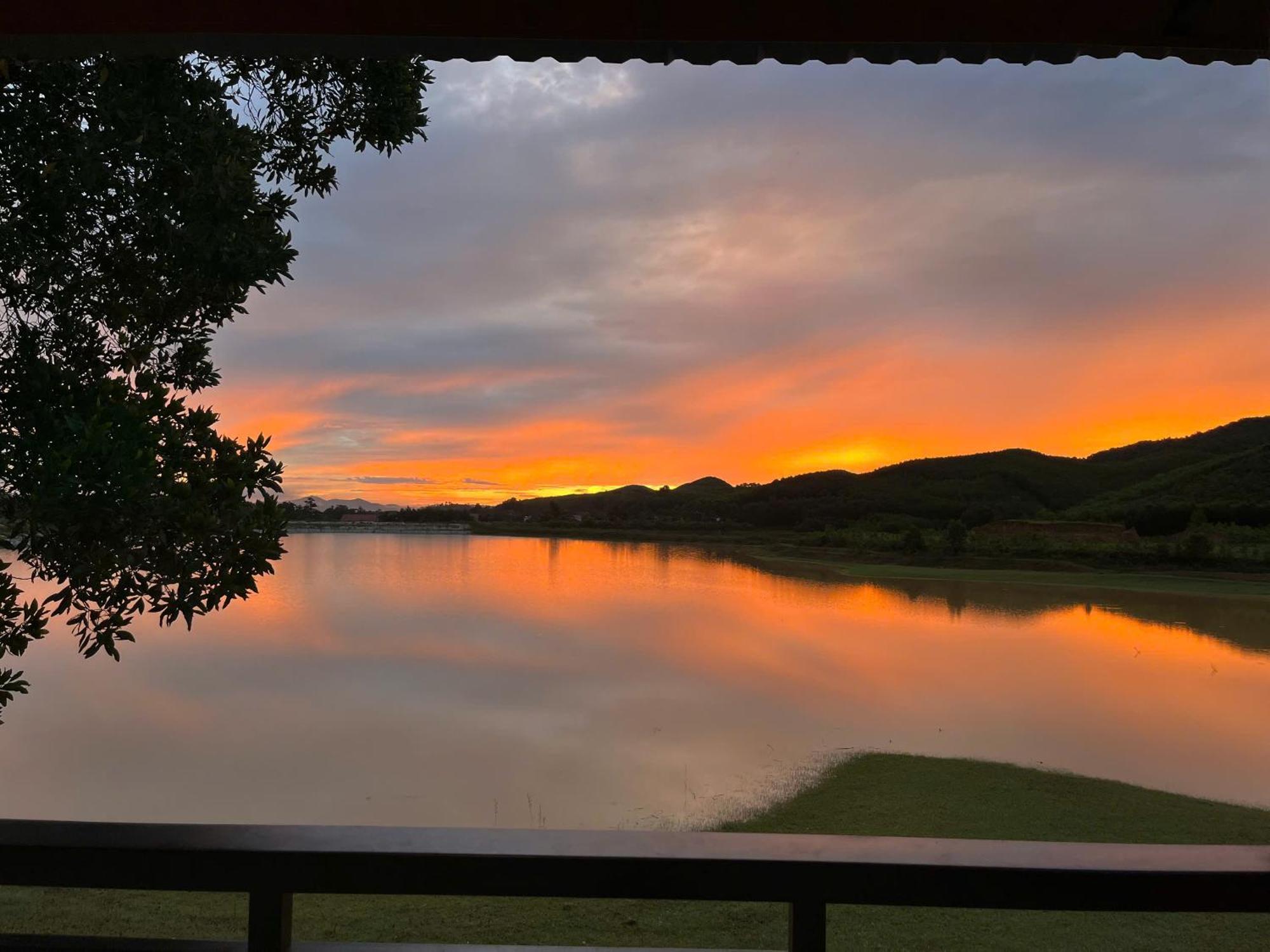 Nguyen Shack Retreat Resort Phong Nha Esterno foto