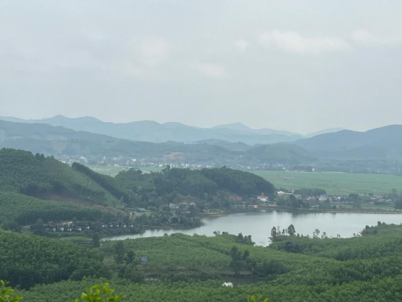 Nguyen Shack Retreat Resort Phong Nha Esterno foto